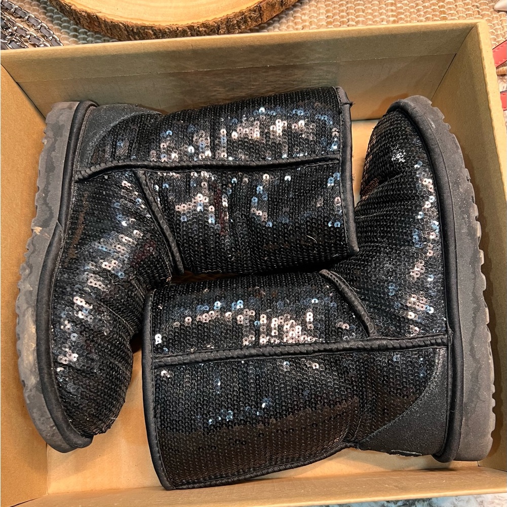 Black glitter Uggs